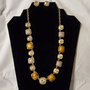 Necklace and earrings (b4)